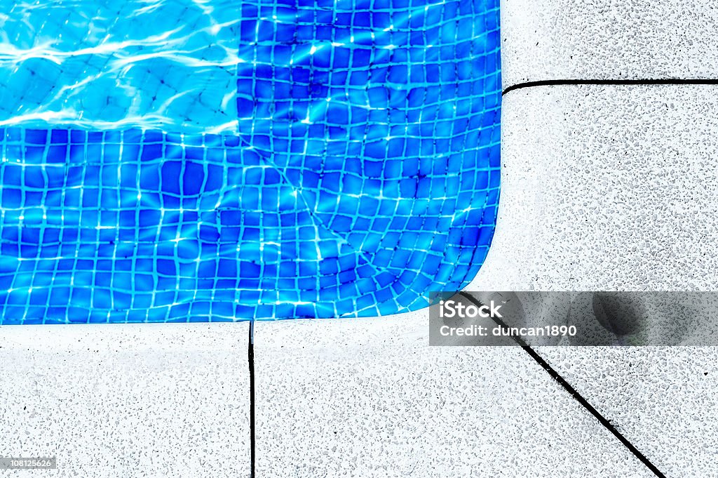 Azulejos na esquina da piscina - Foto de stock de Abstrato royalty-free