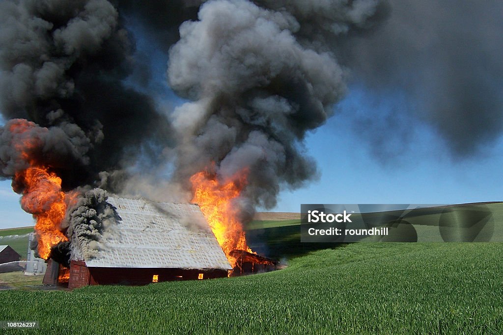 Burning Scheune in der Palouse - Lizenzfrei Feuer Stock-Foto