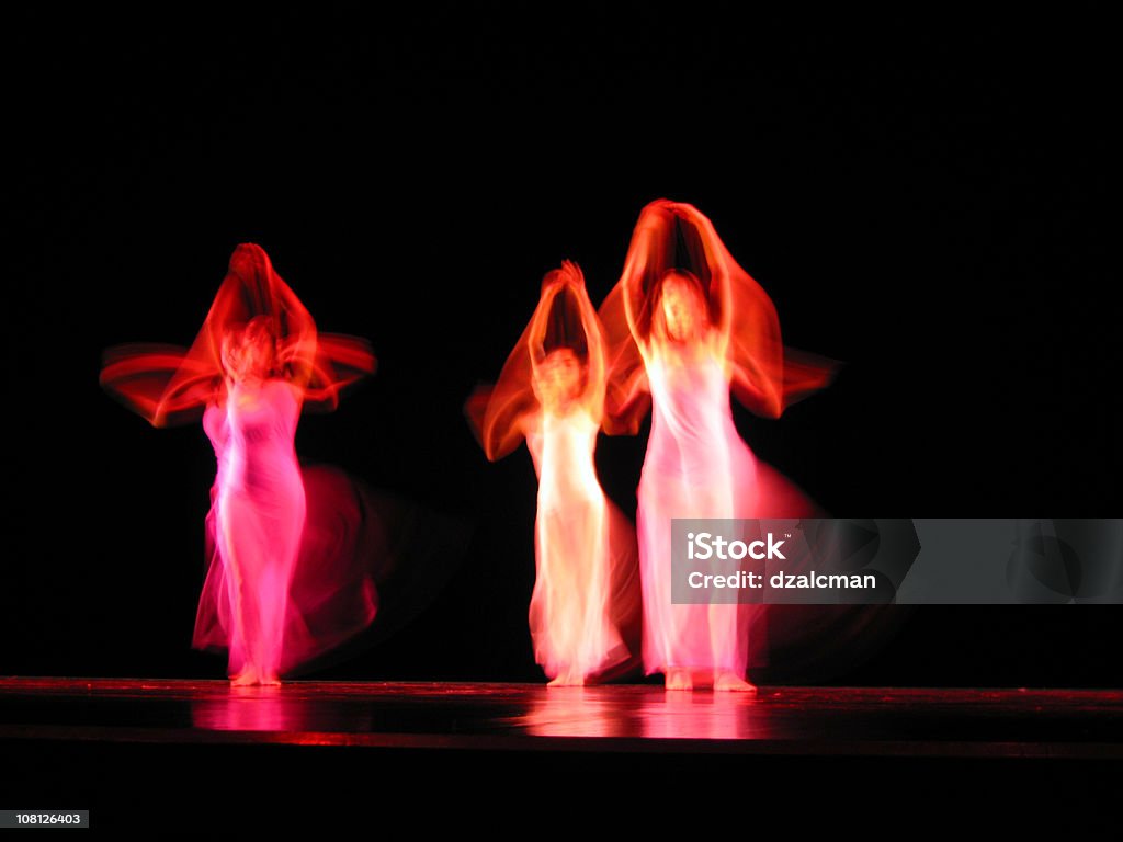 Portrait de trois danseuses sur scène, Motion Blur - Photo de Abstrait libre de droits