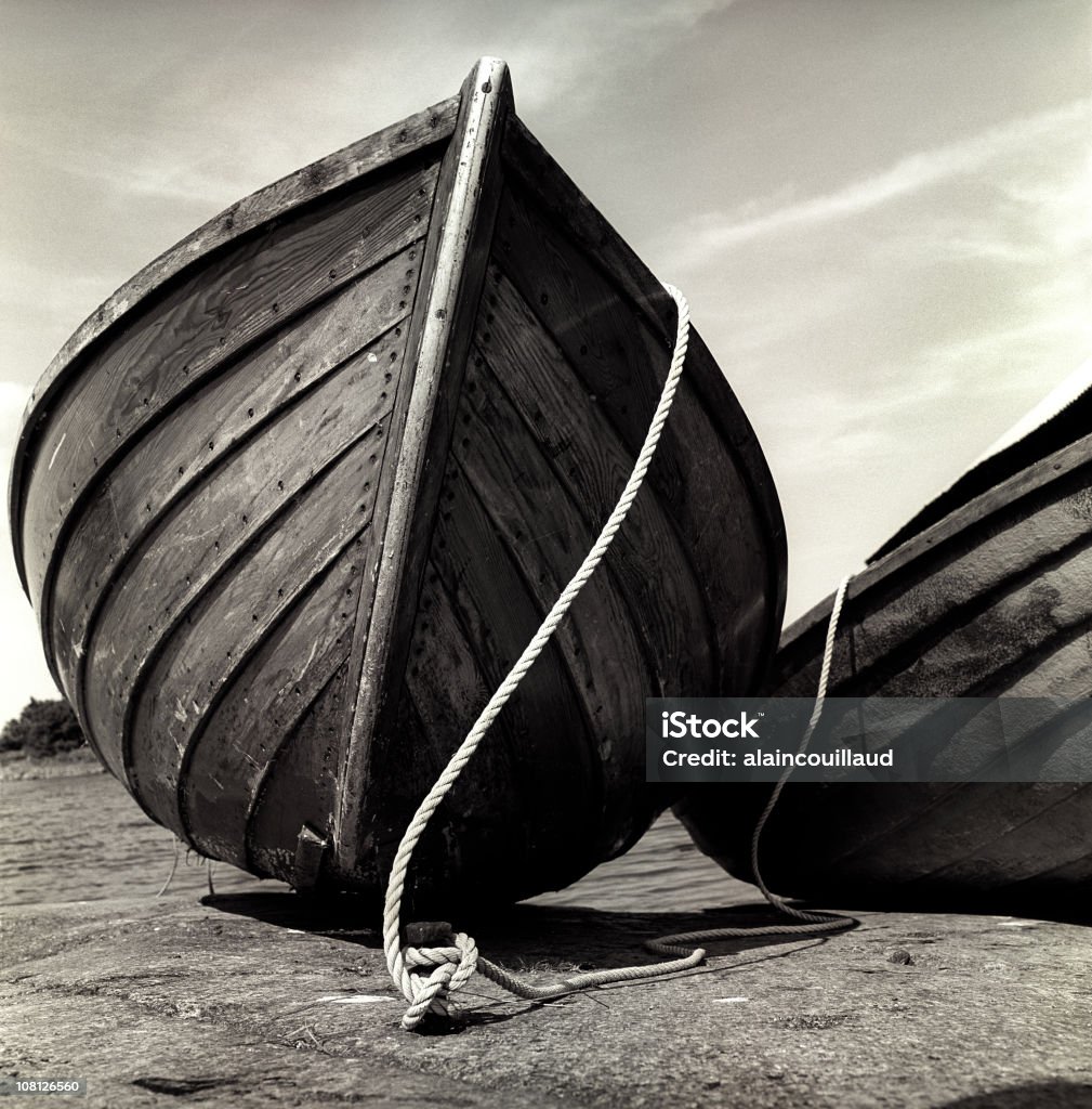 Alten hölzernen Boot Schleife Nahaufnahme, schwarzweiß, Sepia - Lizenzfrei Wasserfahrzeug Stock-Foto