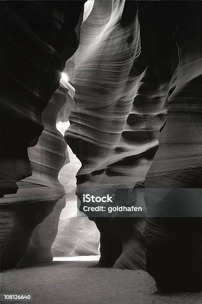 Antelope Canyonwänden Schwarz Und Weiß Stockfoto und mehr Bilder von Schwarzweiß-Bild - Schwarzweiß-Bild, Landschaft, Landschaftspanorama