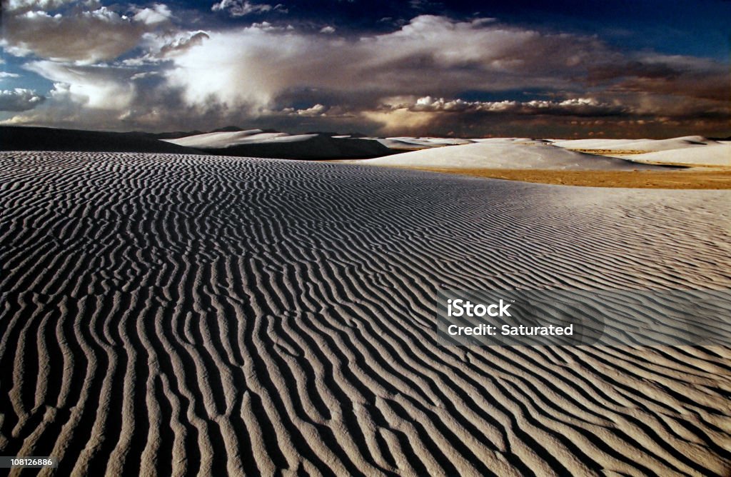 Puesta de sol en las blancas arenas - Foto de stock de Aire libre libre de derechos
