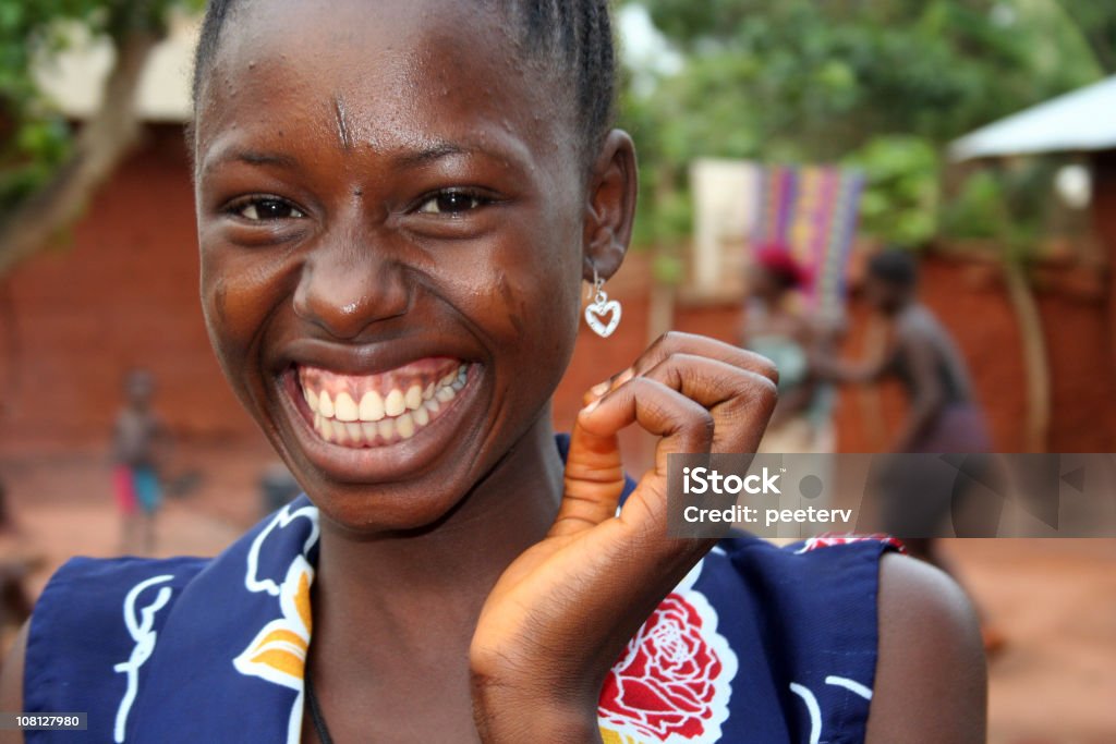 Souriant fille africaine - Photo de Bénin libre de droits