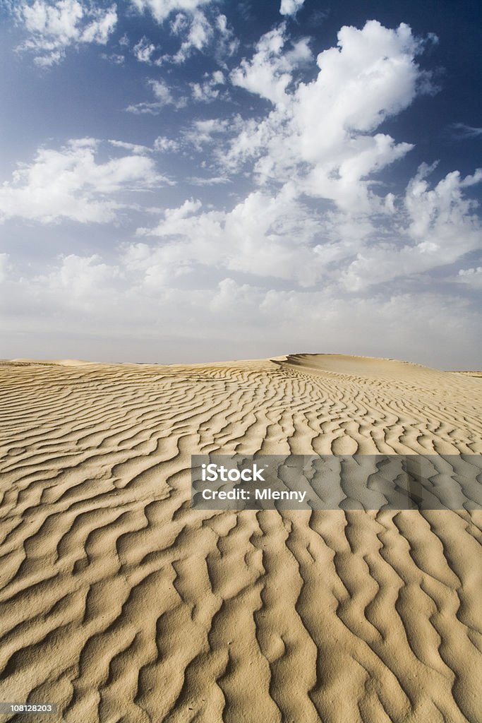 Onda linhas no deserto do Saara - Foto de stock de Areia royalty-free