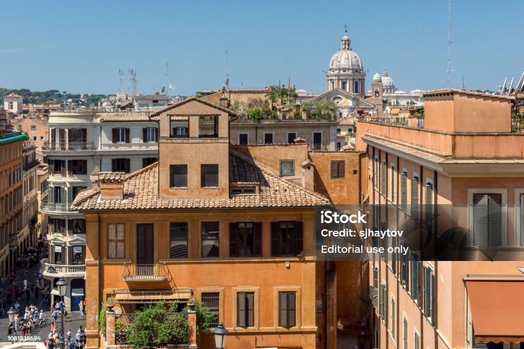 スペイン階段都市のローマイタリアでピアッツァ ディ スパーニャのすばらしい眺め イタリアのストックフォトや画像を多数ご用意 イタリア