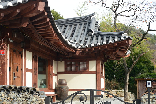 The Korean Traditional Houses with flooring for Cooling and Ondol Structure for Heating.