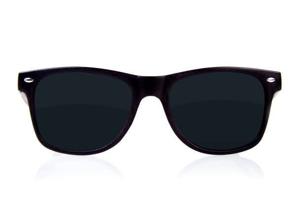 lunettes de soleil sur fond blanc - lunettes de soleil photos et images de collection