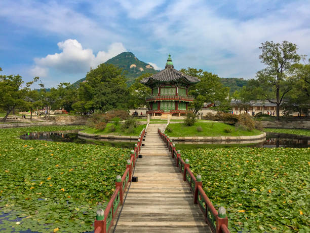 istock Seoul, South Korea 1081406902