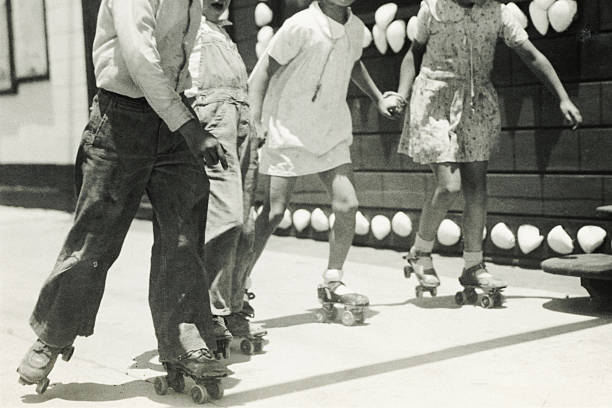 In bianco e nero Roller Skater. - foto stock