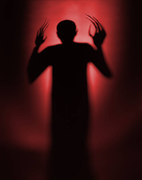 할로윈 레드 흡혈귀 실루엣 또는 배경 - horror monster spooky movie 뉴스 사진 이미지