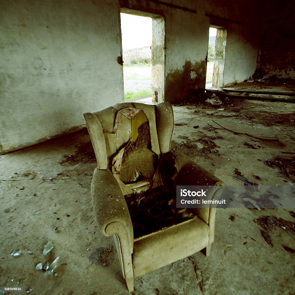 Abandonado muebles - Foto de stock de Almacén libre de derechos