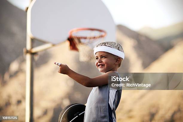 Foto de Diversão De Basquete e mais fotos de stock de Cesta de Basquete - Cesta de Basquete, Pequeno, Basquete