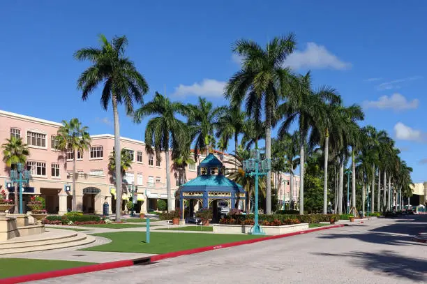 Mizner Park Shopping Mall in Boca Raton, elegant, upscale and laid back shopping district in Palm Beach.