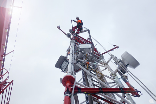 Antenna, climbing, hooks, rope access, red, industrial climber, Wireless tech.