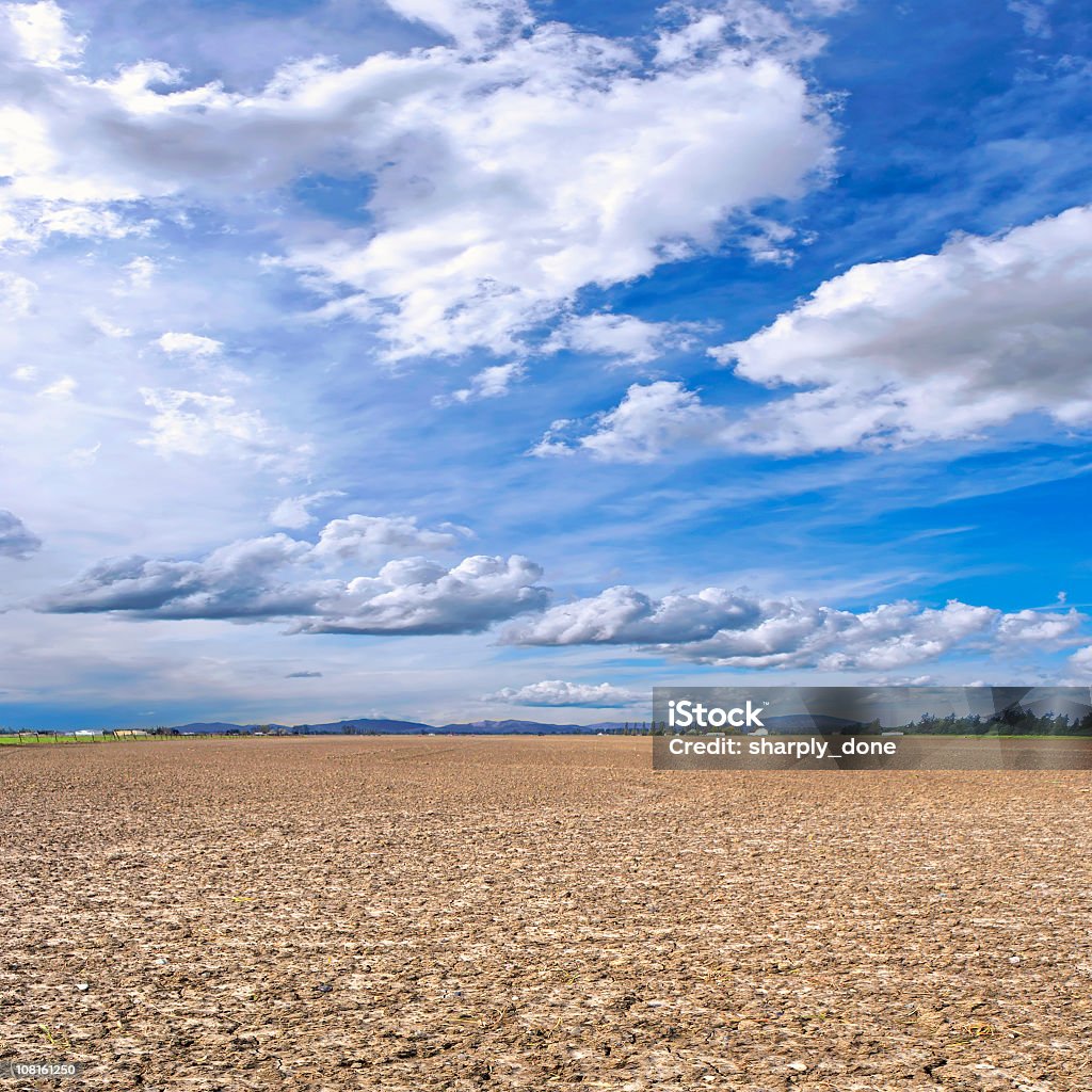 Aride farm field - Photo de Jachère libre de droits