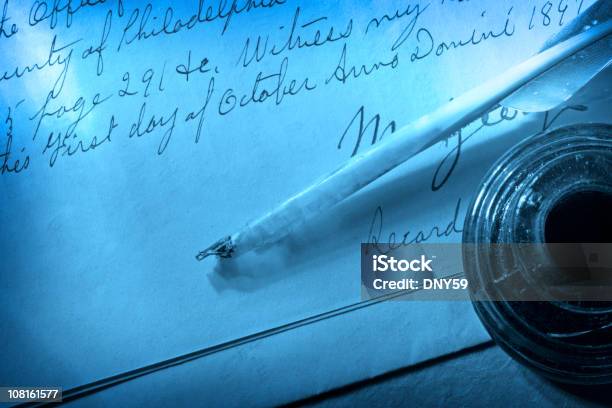 Antigüedades De Pluma Inkwell Y Carta Quill Foto de stock y más banco de imágenes de Escritura a mano - Texto - Escritura a mano - Texto, Pluma de escribir, Anticuado