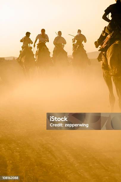 낙타 경주 낙타 경주에 대한 스톡 사진 및 기타 이미지 - 낙타 경주, 사막, 서아시아 민족