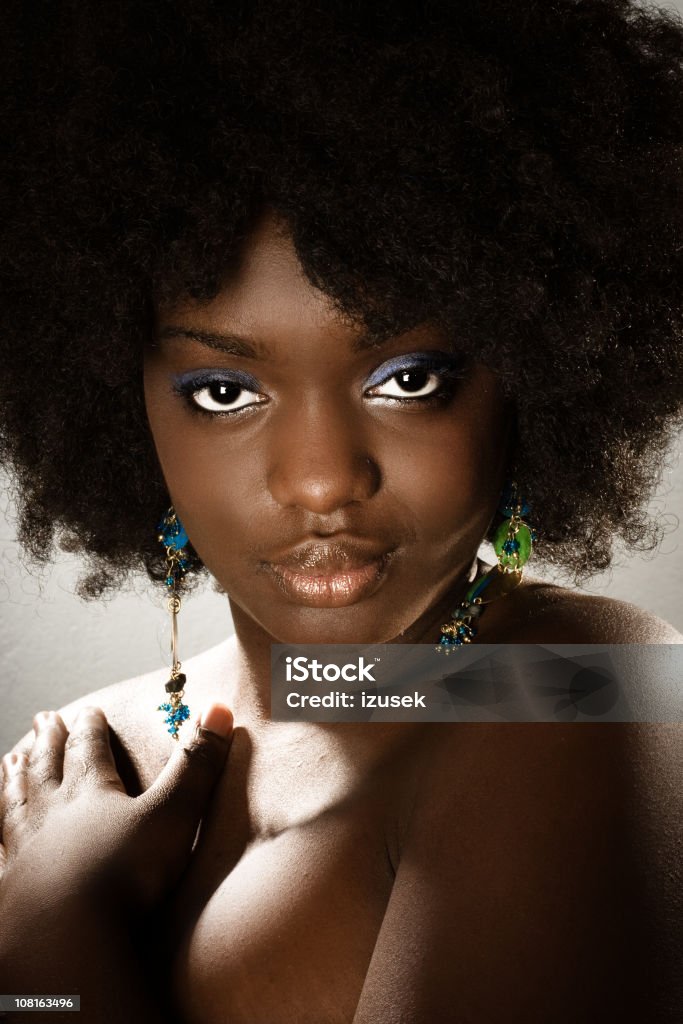 Chica misteriosas - Foto de stock de Afrodescendiente libre de derechos