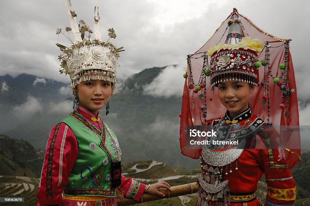 Чжуаны и Dong меньшинств девочек-Longsheng, Китай - Стоковые фото Чжуаны роялти-фри