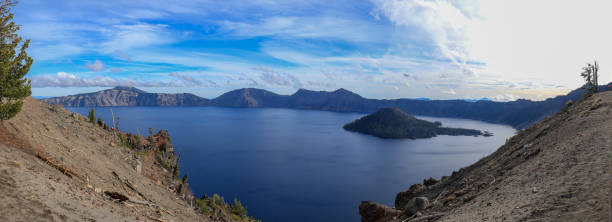 istock Crater Lake National Park 1081694954
