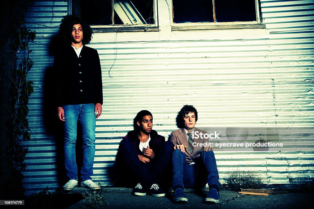 Tres Grunge urbano chicos adolescentes - Foto de stock de Adolescencia libre de derechos