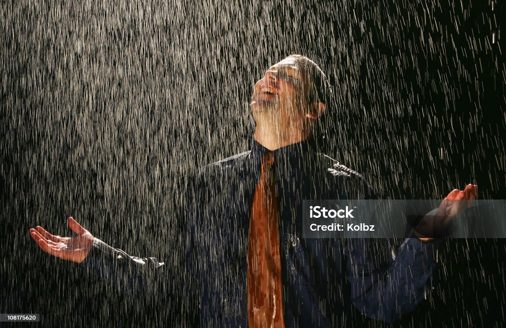 Homme d'affaires sous la pluie - Photo de Cravate libre de droits