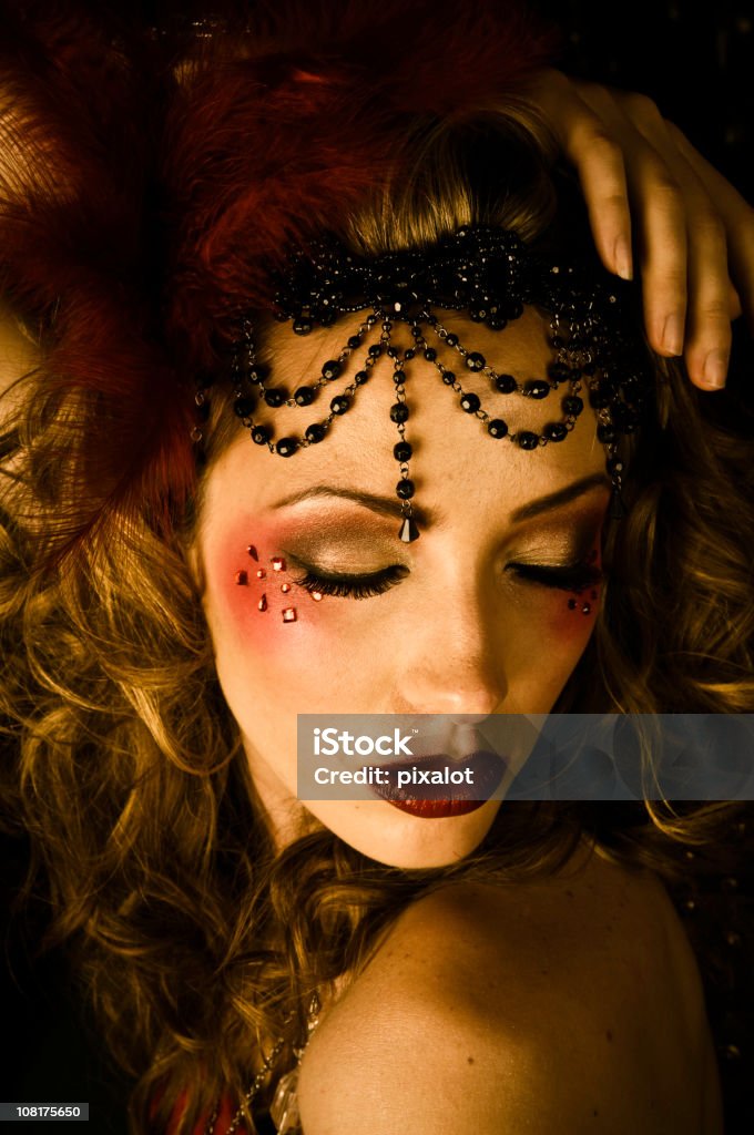 Junge Frau mit Burlesque-Make-up - Lizenzfrei Über die Schulter blicken Stock-Foto