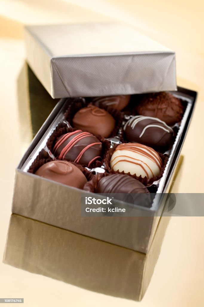 Trufas de Chocolate - Foto de stock de Chocolate royalty-free