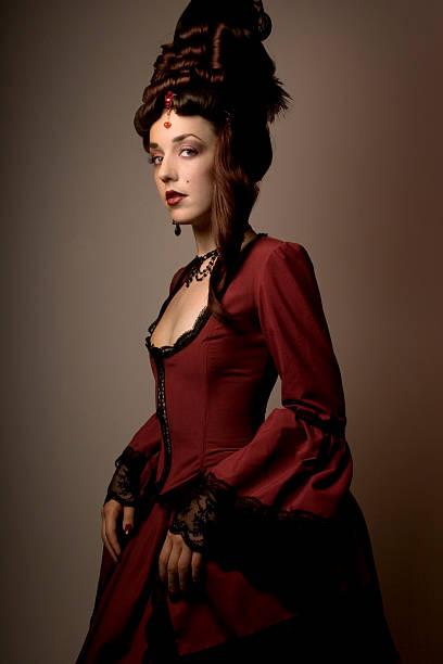 바로크 패션과 뷰티 - baroque style costume corset women 뉴스 사진 이미지