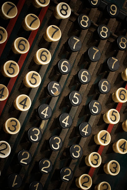 vieux clavier de machine à écrire - number 3 number typewriter key typewriter photos et images de collection