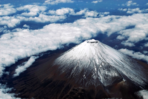 Mt. Fuji is famous as the highest stratovolcano in Japan, and its well-balanced beauty is known worldwide.