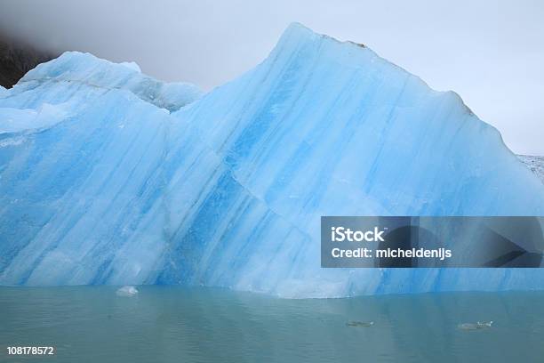 Foto de Alface Americana e mais fotos de stock de Azul - Azul, Iceberg - Formação de gelo, Spitzbergen