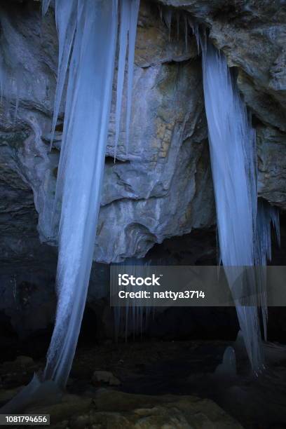 Paisaje De Invierno Foto de stock y más banco de imágenes de Agua - Agua, Aire libre, Belleza de la naturaleza