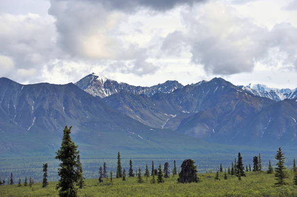istock USA. Alaska. Mountain landscapes. 1081820026