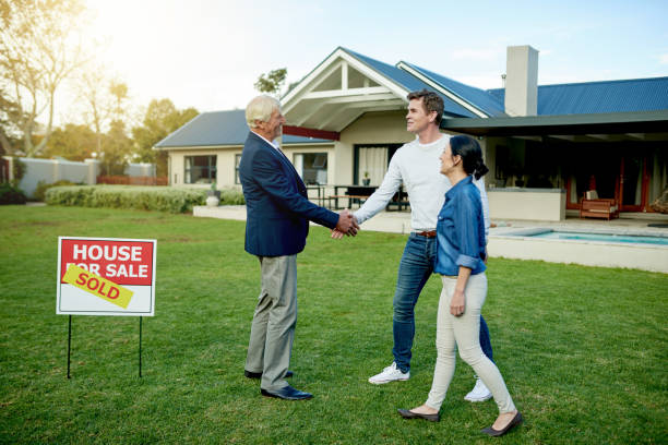 istock Thank you for getting us a place to call home 1081824392