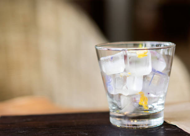 istock Iced cube in glass for cold drink at cafe 1081874608