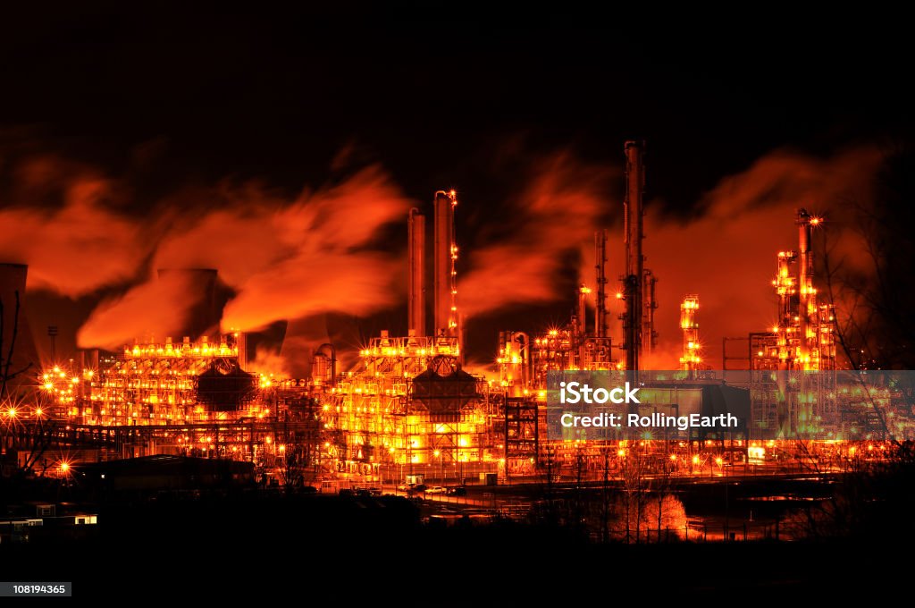 Grangemouth Raffineria di notte - Foto stock royalty-free di Regno Unito