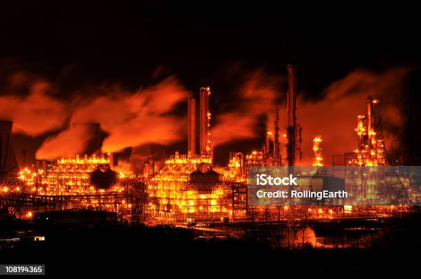 Grangemouth 製油所の夜 - イギリスのストックフォトや画像を多数ご用意 - イギリス, 発電所, 環境汚染