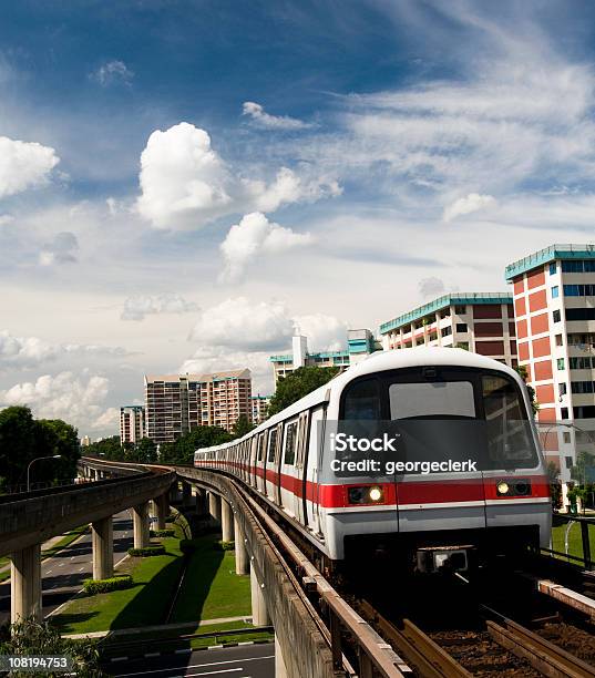 Photo libre de droit de Train Aérien banque d'images et plus d'images libres de droit de Singapour - Singapour, Ville de Singapour, Transports publics