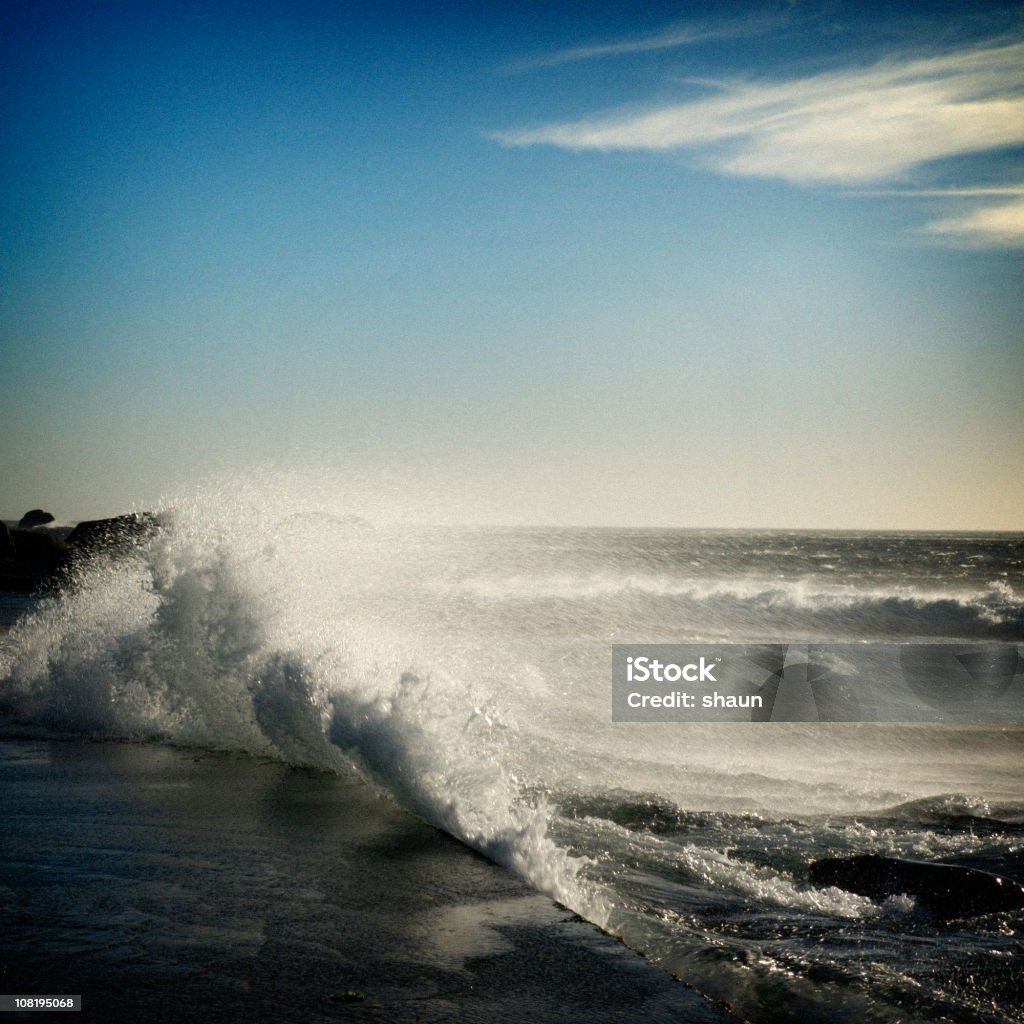 Retrato de olvidarse las olas en la playa - Foto de stock de Agua libre de derechos