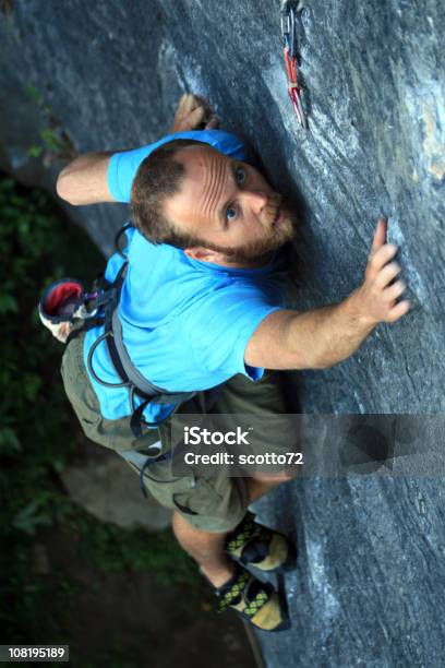 Мужской Rockclimber — стоковые фотографии и другие картинки Альпинизм - Альпинизм, Борода, Ботинок для скалолазания
