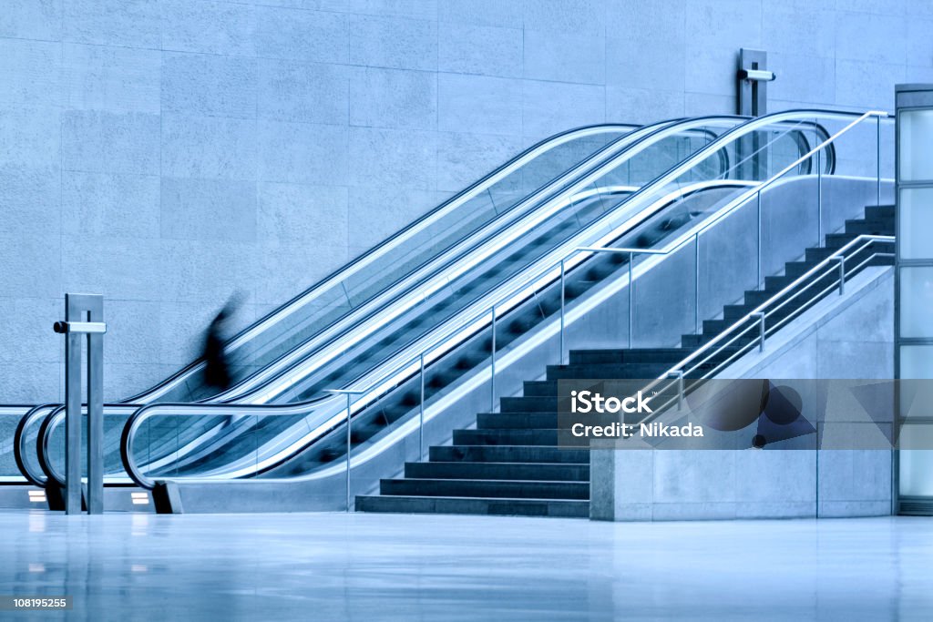 Escalera mecánica - Foto de stock de Escalera mecánica libre de derechos