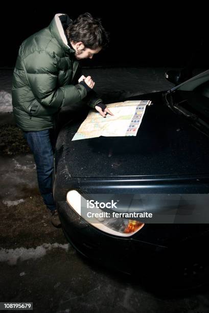 Foto de Viagem4 e mais fotos de stock de Mapa - Mapa, Capô de carro, Lanterna Elétrica