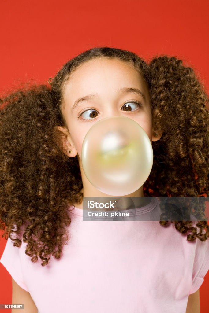 Menina soprando um pensamento - Foto de stock de Chiclete royalty-free