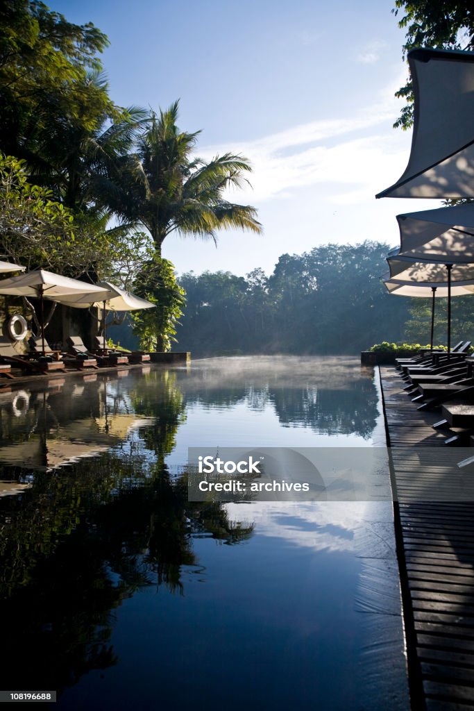 Piscina en Bali Jungle Valley - Foto de stock de Bali libre de derechos