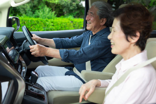 istock Senior couple to drive 1081974078