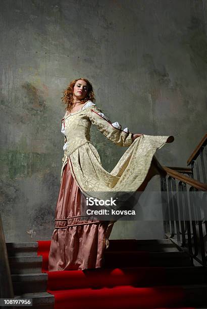 Księżniczki Ami - zdjęcia stockowe i więcej obrazów Barok - Barok, Tylko jedna kobieta, Nowoczesny