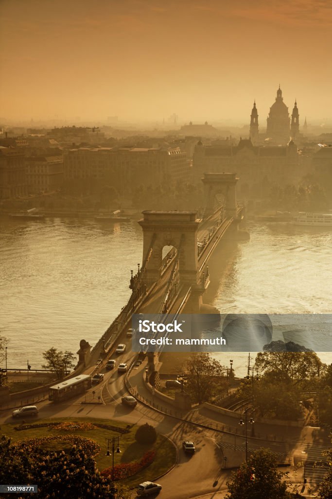 Puente de las cadenas de Budapest - Foto de stock de Agua libre de derechos