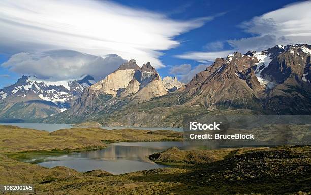 Cuernos Del Schmerzen Und Almirante Nieto In Patagonien Stockfoto und mehr Bilder von Berg