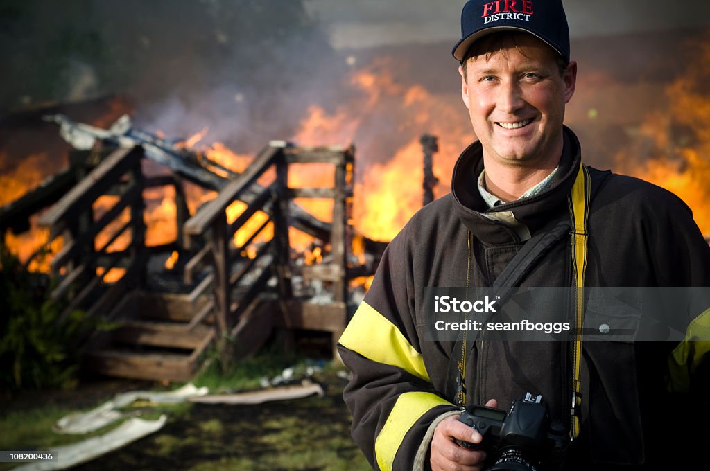 Fuego investigador - Foto de stock de Fuego libre de derechos